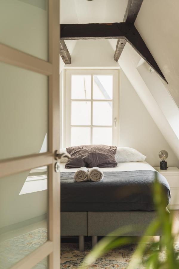 Tiny Attic On The Herengracht, Private Room Амстердам Экстерьер фото